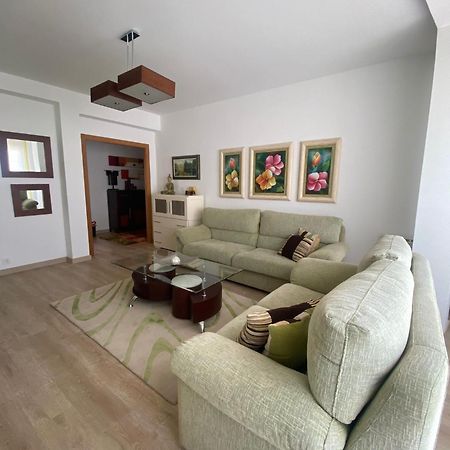 Precioso Piso En Pleno Centro De O Grove Apartamento Exterior foto